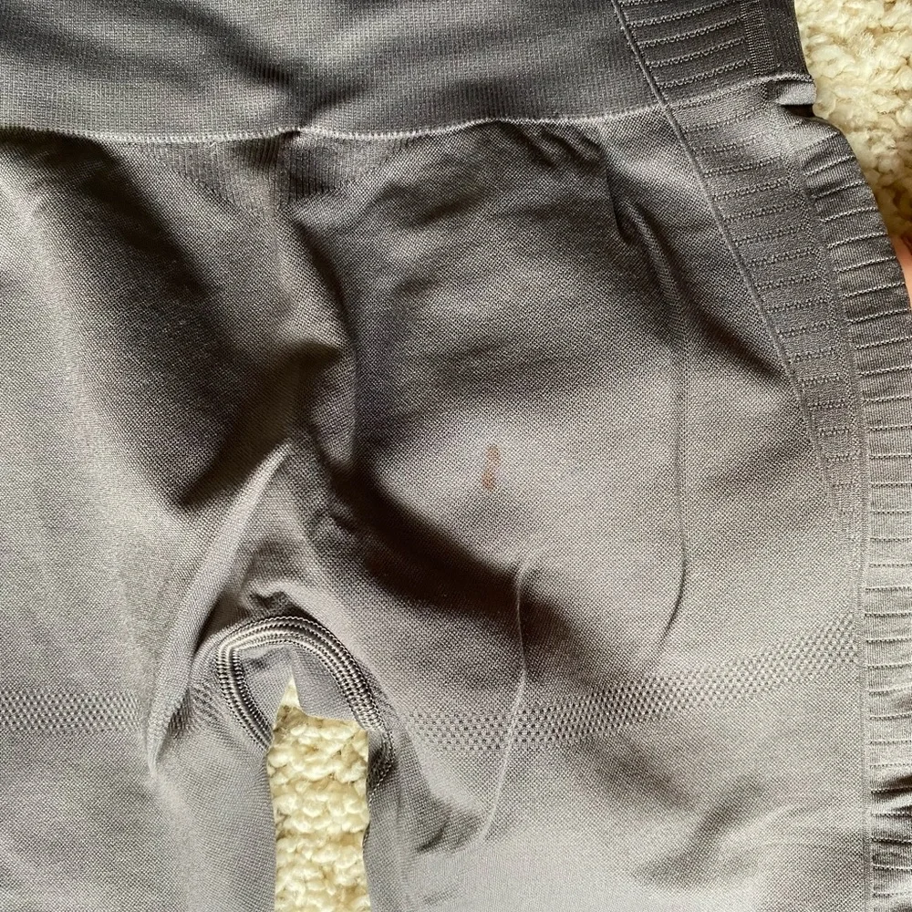 Gymshark Energy Seamless Capri Leggings - Picture 3 of 3